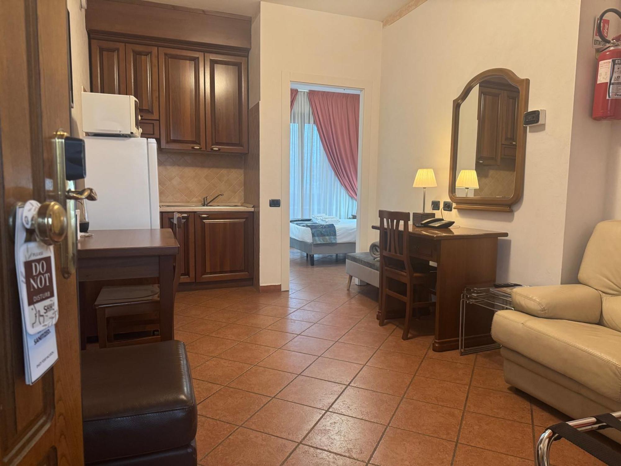 Euro House Inn Airport Fiumicino Zewnętrze zdjęcie